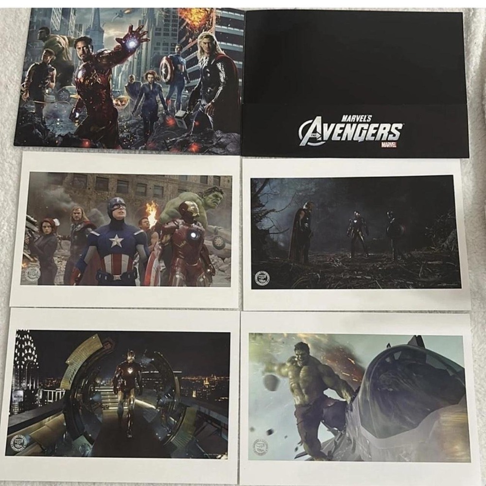 Marvel Avengers Disney Store Exclusive Lithograph Set 4 Prints &‎ Folder 2012